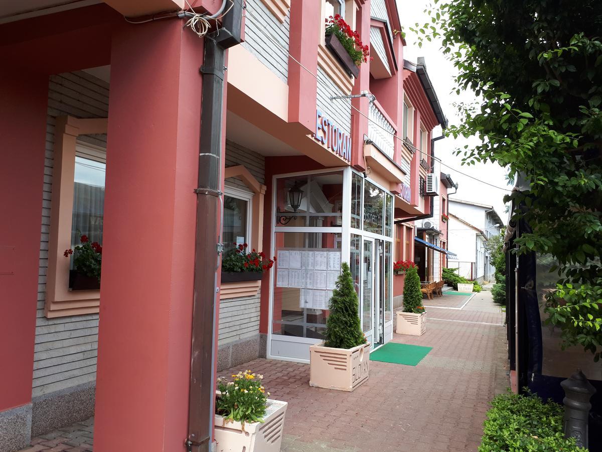 Business Club Selenca Panzió Bács Kültér fotó