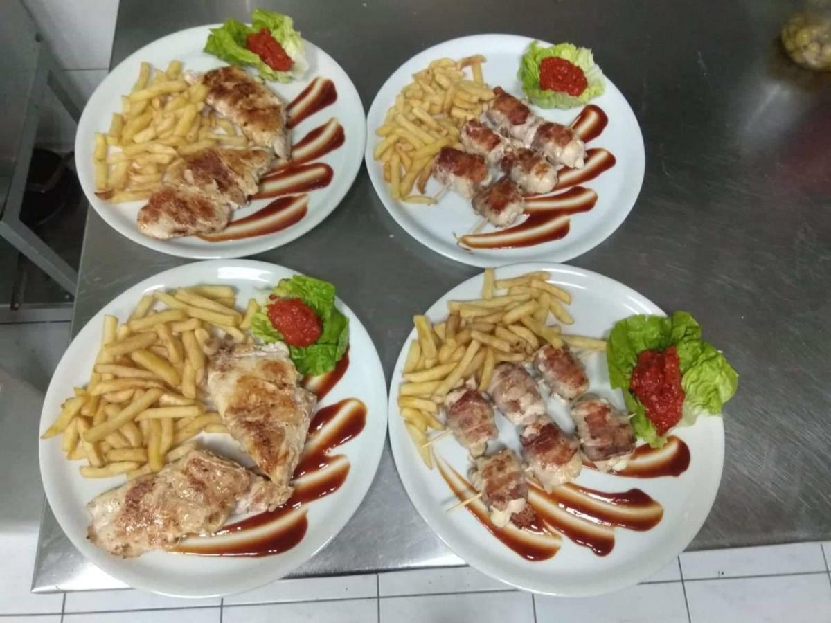 Business Club Selenca Panzió Bács Kültér fotó